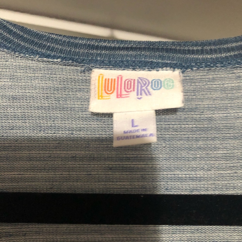 LuLaroe Sarah - Picture 2 of 3